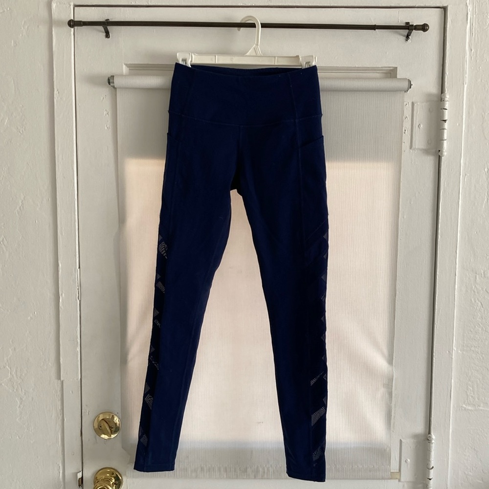Victoria’s Secret Sport leggings